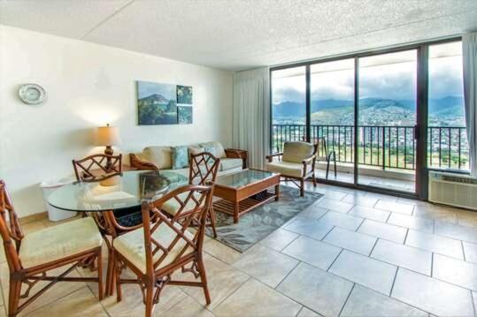 Deluxe Panoramic Mountain View Condo - 37Th Floor, Free Parking & Wifi Condo Гонолулу Екстер'єр фото